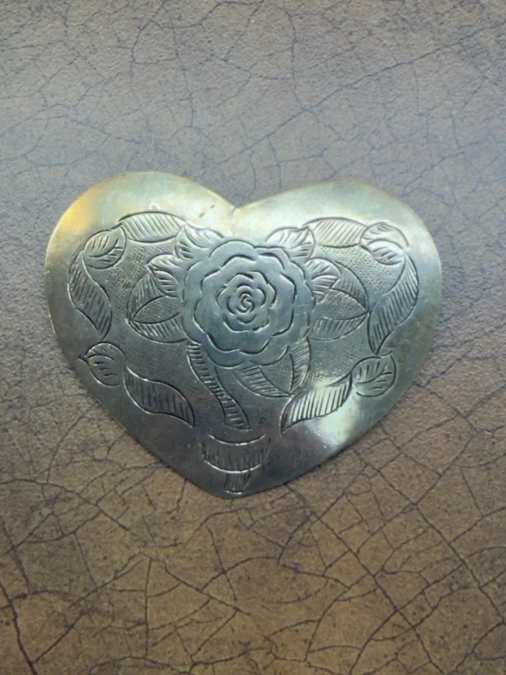 Heart-Shaped Floral Metal Brooch in Silver tone